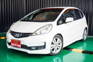 HONDA JAZZ โฉมปี (08-14) AT ปี 2013 ราคา 319000 (C2023091702)